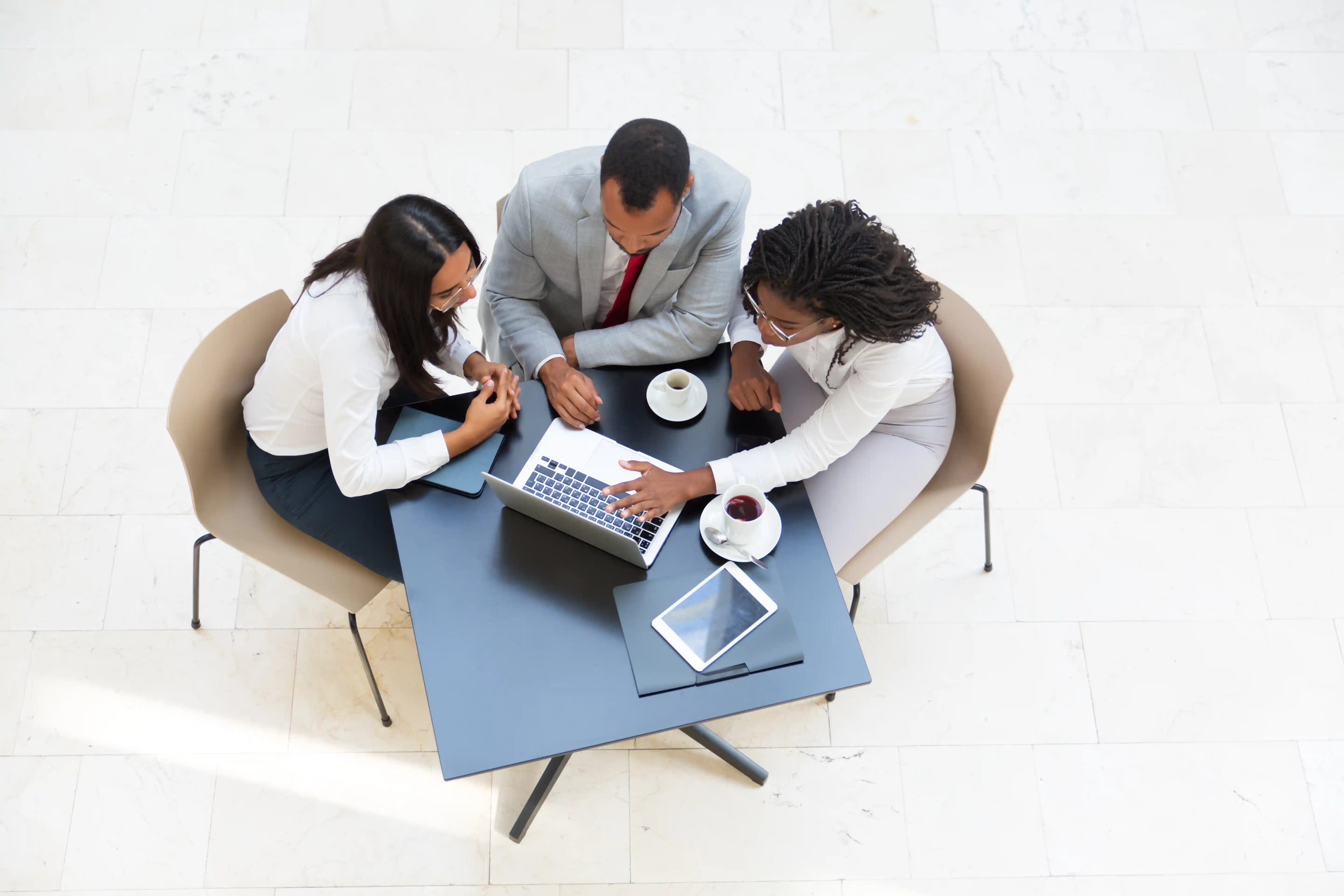 Employee vs Independent Contractor: Key Differences Every Kenyan SME Must Know